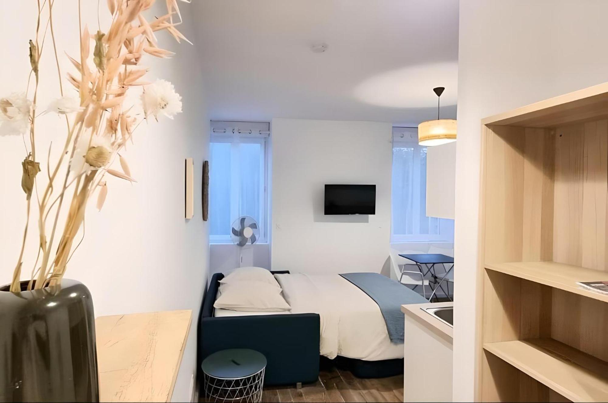 Large Studio Lumineux Et Neuf, Parking Gratuit Châteauroux Exteriör bild